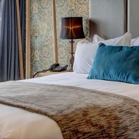 The New Hobbit Hotel Rooms Halifax Exteriör bild